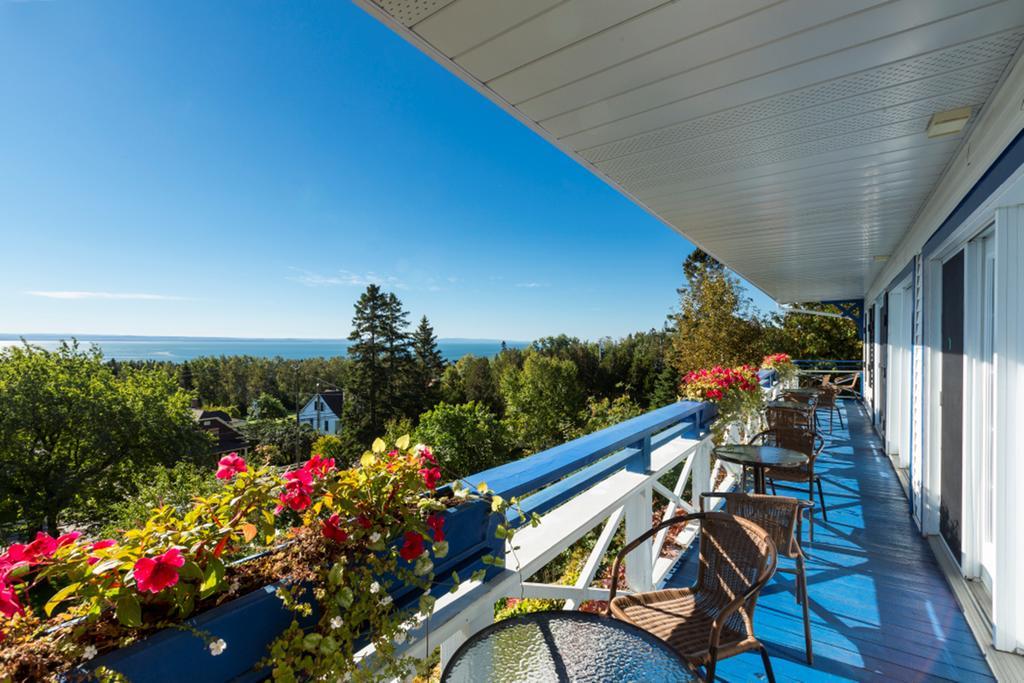 Auberge Fleurs De Lune La Malbaie Esterno foto