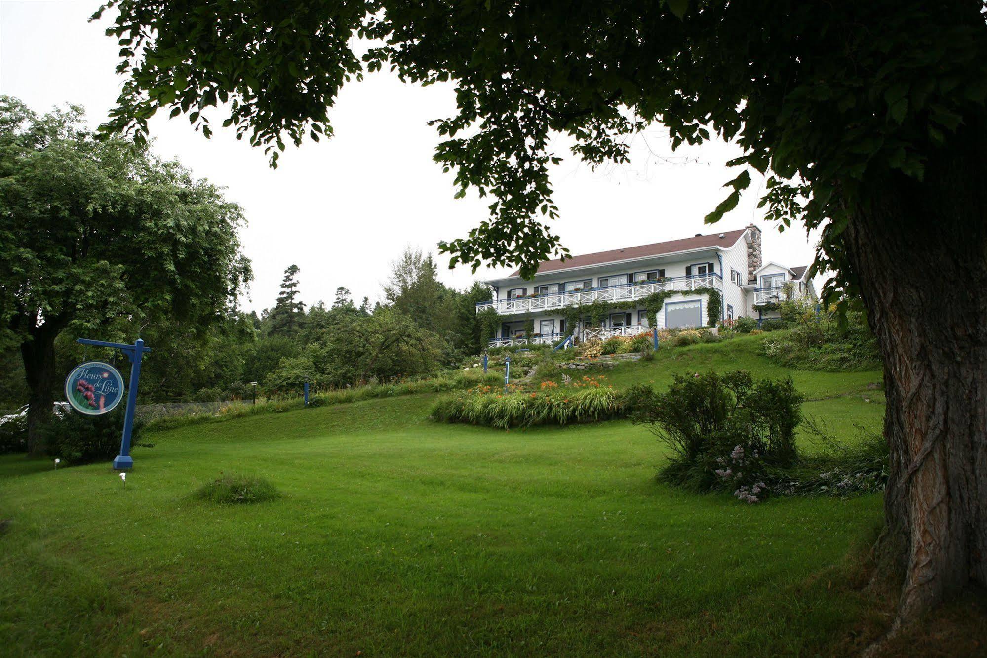 Auberge Fleurs De Lune La Malbaie Esterno foto