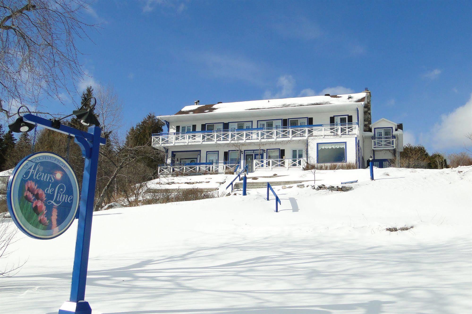 Auberge Fleurs De Lune La Malbaie Esterno foto