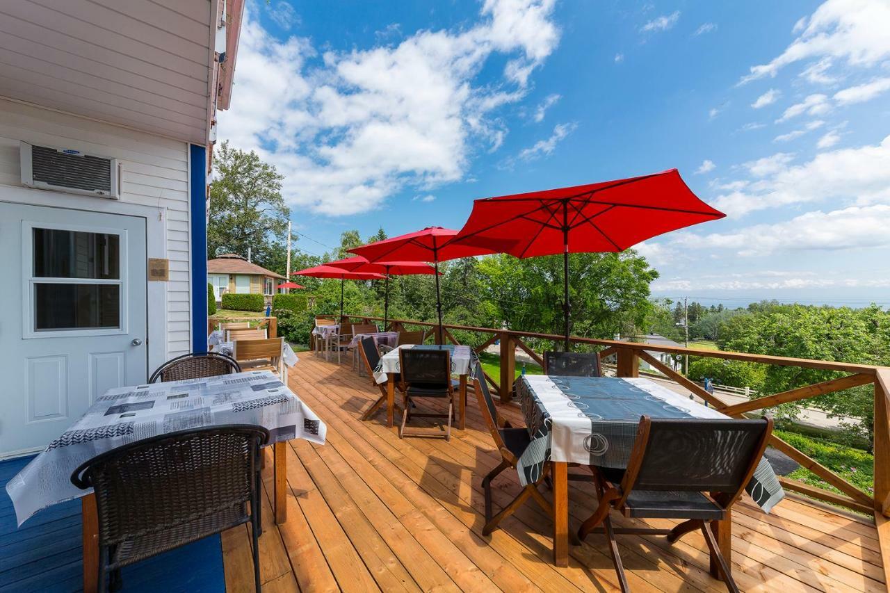 Auberge Fleurs De Lune La Malbaie Esterno foto